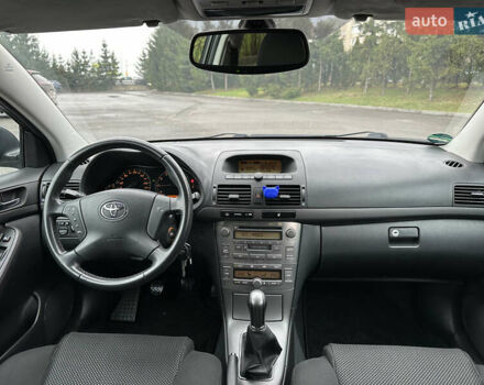 Черный Тойота Авенсис, объемом двигателя 1.8 л и пробегом 160 тыс. км за 6750 $, фото 29 на Automoto.ua