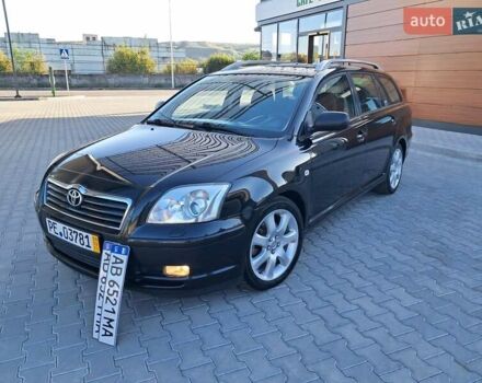 Чорний Тойота Авенсіс, об'ємом двигуна 2 л та пробігом 218 тис. км за 6500 $, фото 2 на Automoto.ua