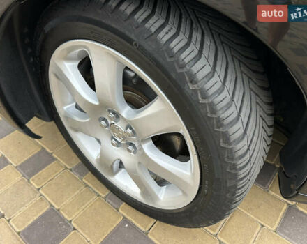 Черный Тойота Авенсис, объемом двигателя 2 л и пробегом 214 тыс. км за 5950 $, фото 33 на Automoto.ua