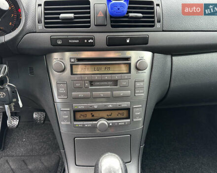 Черный Тойота Авенсис, объемом двигателя 1.8 л и пробегом 160 тыс. км за 6750 $, фото 38 на Automoto.ua