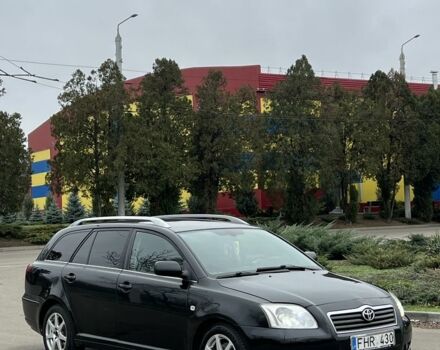 Черный Тойота Авенсис, объемом двигателя 2 л и пробегом 300 тыс. км за 3270 $, фото 1 на Automoto.ua