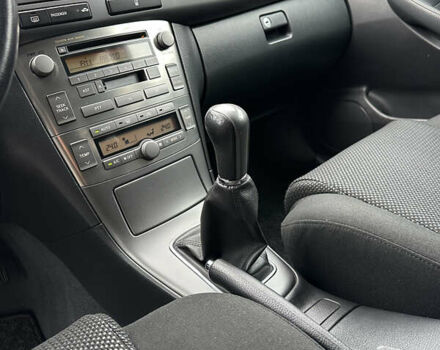 Черный Тойота Авенсис, объемом двигателя 1.8 л и пробегом 160 тыс. км за 6750 $, фото 41 на Automoto.ua