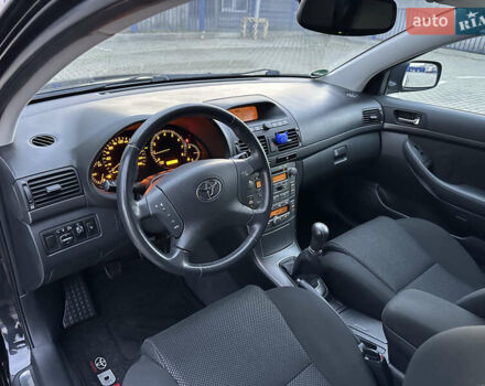 Черный Тойота Авенсис, объемом двигателя 1.8 л и пробегом 160 тыс. км за 6900 $, фото 22 на Automoto.ua