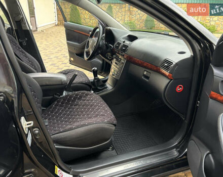 Черный Тойота Авенсис, объемом двигателя 2 л и пробегом 214 тыс. км за 5950 $, фото 20 на Automoto.ua
