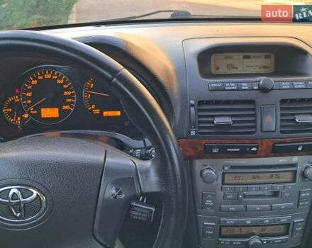 Чорний Тойота Авенсіс, об'ємом двигуна 2 л та пробігом 218 тис. км за 6500 $, фото 68 на Automoto.ua