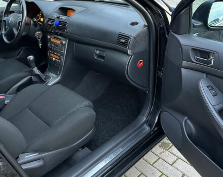 Черный Тойота Авенсис, объемом двигателя 1.8 л и пробегом 160 тыс. км за 6900 $, фото 28 на Automoto.ua