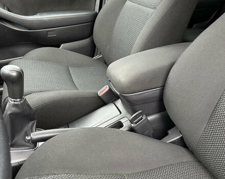 Черный Тойота Авенсис, объемом двигателя 1.8 л и пробегом 160 тыс. км за 6750 $, фото 42 на Automoto.ua