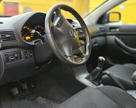 Черный Тойота Авенсис, объемом двигателя 2 л и пробегом 327 тыс. км за 2607 $, фото 21 на Automoto.ua