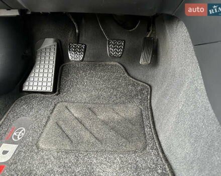 Черный Тойота Авенсис, объемом двигателя 1.8 л и пробегом 160 тыс. км за 6750 $, фото 35 на Automoto.ua