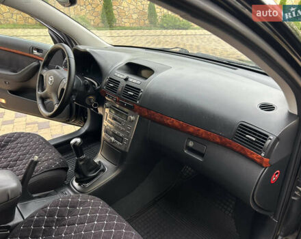 Черный Тойота Авенсис, объемом двигателя 2 л и пробегом 214 тыс. км за 5950 $, фото 62 на Automoto.ua