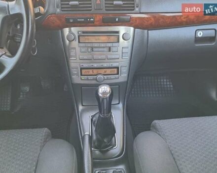 Чорний Тойота Авенсіс, об'ємом двигуна 2 л та пробігом 218 тис. км за 6500 $, фото 65 на Automoto.ua