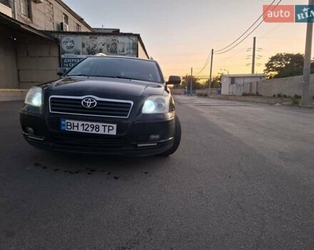 Чорний Тойота Авенсіс, об'ємом двигуна 2.2 л та пробігом 300 тис. км за 5500 $, фото 1 на Automoto.ua