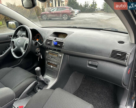 Черный Тойота Авенсис, объемом двигателя 1.8 л и пробегом 160 тыс. км за 6750 $, фото 26 на Automoto.ua