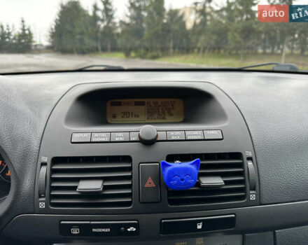 Черный Тойота Авенсис, объемом двигателя 1.8 л и пробегом 160 тыс. км за 6750 $, фото 37 на Automoto.ua