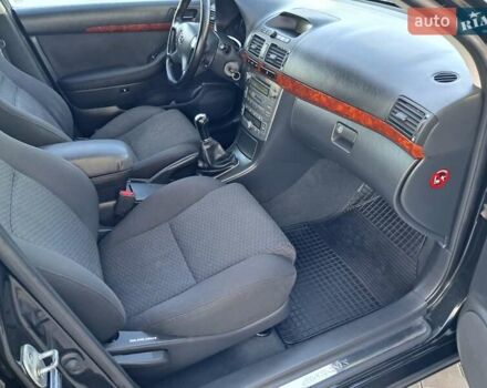 Чорний Тойота Авенсіс, об'ємом двигуна 2 л та пробігом 218 тис. км за 6500 $, фото 54 на Automoto.ua