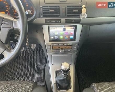 Черный Тойота Авенсис, объемом двигателя 2 л и пробегом 309 тыс. км за 7100 $, фото 21 на Automoto.ua