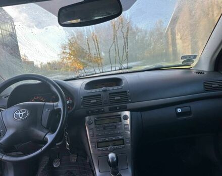Черный Тойота Авенсис, объемом двигателя 2 л и пробегом 203 тыс. км за 2000 $, фото 4 на Automoto.ua