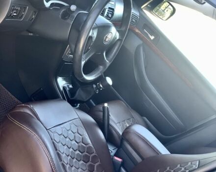 Черный Тойота Авенсис, объемом двигателя 2.2 л и пробегом 228 тыс. км за 5700 $, фото 14 на Automoto.ua