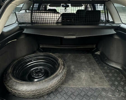 Черный Тойота Авенсис, объемом двигателя 1.79 л и пробегом 303 тыс. км за 5500 $, фото 8 на Automoto.ua