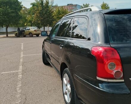 Чорний Тойота Авенсіс, об'ємом двигуна 2 л та пробігом 250 тис. км за 5600 $, фото 3 на Automoto.ua