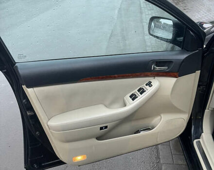 Черный Тойота Авенсис, объемом двигателя 2.23 л и пробегом 276 тыс. км за 8200 $, фото 10 на Automoto.ua