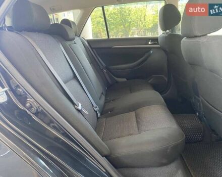 Черный Тойота Авенсис, объемом двигателя 2 л и пробегом 309 тыс. км за 7100 $, фото 16 на Automoto.ua
