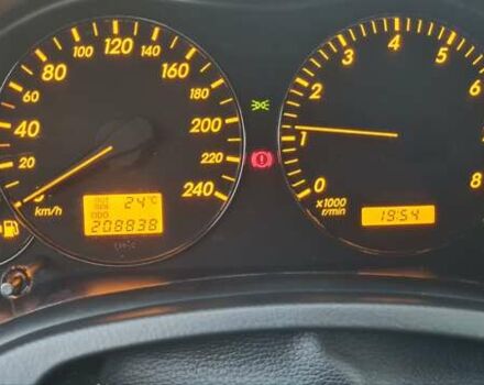 Чорний Тойота Авенсіс, об'ємом двигуна 1.8 л та пробігом 208 тис. км за 6300 $, фото 3 на Automoto.ua