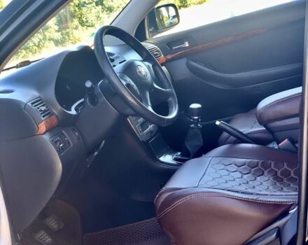 Черный Тойота Авенсис, объемом двигателя 2.2 л и пробегом 228 тыс. км за 5700 $, фото 11 на Automoto.ua