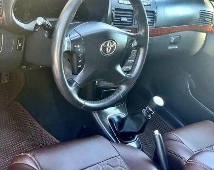 Черный Тойота Авенсис, объемом двигателя 2.2 л и пробегом 228 тыс. км за 5700 $, фото 12 на Automoto.ua