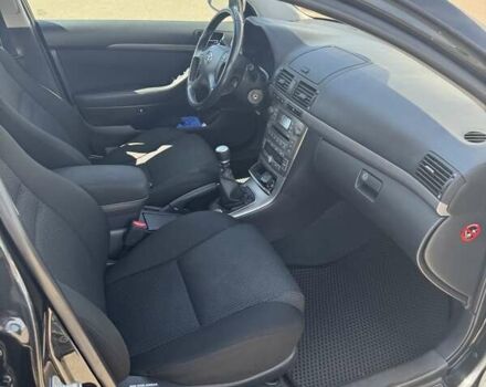 Чорний Тойота Авенсіс, об'ємом двигуна 2 л та пробігом 318 тис. км за 6400 $, фото 8 на Automoto.ua