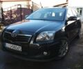 Чорний Тойота Авенсіс, об'ємом двигуна 2 л та пробігом 440 тис. км за 2399 $, фото 1 на Automoto.ua