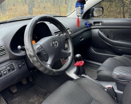 Чорний Тойота Авенсіс, об'ємом двигуна 1.8 л та пробігом 506 тис. км за 5800 $, фото 4 на Automoto.ua