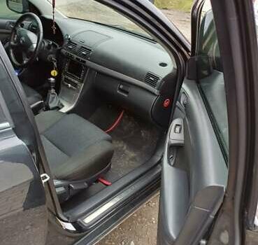 Черный Тойота Авенсис, объемом двигателя 2.23 л и пробегом 250 тыс. км за 3888 $, фото 13 на Automoto.ua