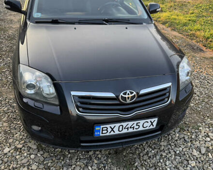 Черный Тойота Авенсис, объемом двигателя 2 л и пробегом 255 тыс. км за 6600 $, фото 1 на Automoto.ua
