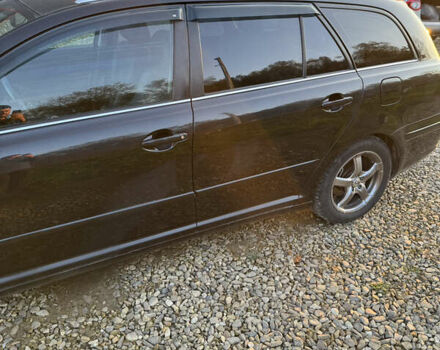 Черный Тойота Авенсис, объемом двигателя 2 л и пробегом 255 тыс. км за 6600 $, фото 3 на Automoto.ua