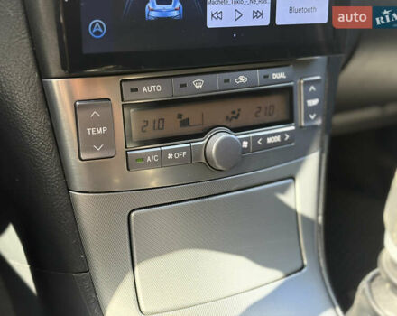 Черный Тойота Авенсис, объемом двигателя 2 л и пробегом 296 тыс. км за 6200 $, фото 27 на Automoto.ua