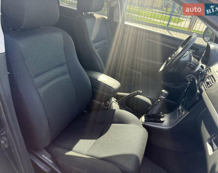 Черный Тойота Авенсис, объемом двигателя 2 л и пробегом 296 тыс. км за 6200 $, фото 32 на Automoto.ua
