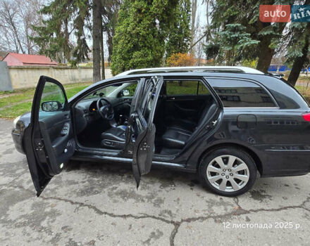 Черный Тойота Авенсис, объемом двигателя 2 л и пробегом 221 тыс. км за 7000 $, фото 12 на Automoto.ua