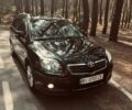 Черный Тойота Авенсис, объемом двигателя 2.2 л и пробегом 376 тыс. км за 6800 $, фото 1 на Automoto.ua