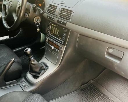 Черный Тойота Авенсис, объемом двигателя 2.2 л и пробегом 376 тыс. км за 6800 $, фото 13 на Automoto.ua