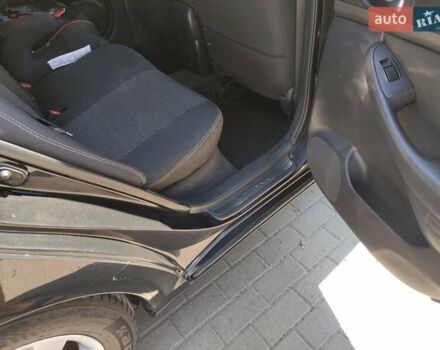 Черный Тойота Авенсис, объемом двигателя 2 л и пробегом 279 тыс. км за 6600 $, фото 18 на Automoto.ua