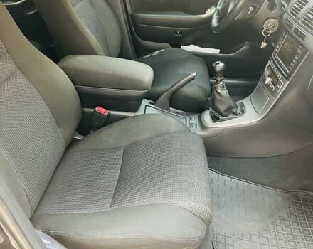 Черный Тойота Авенсис, объемом двигателя 2.2 л и пробегом 376 тыс. км за 6800 $, фото 17 на Automoto.ua