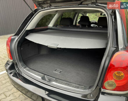 Чорний Тойота Авенсіс, об'ємом двигуна 2 л та пробігом 271 тис. км за 6599 $, фото 31 на Automoto.ua