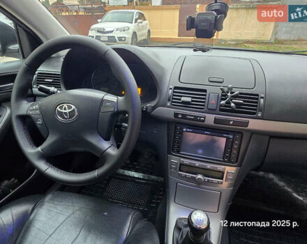 Черный Тойота Авенсис, объемом двигателя 2 л и пробегом 221 тыс. км за 7000 $, фото 6 на Automoto.ua