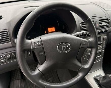 Черный Тойота Авенсис, объемом двигателя 2 л и пробегом 360 тыс. км за 6200 $, фото 4 на Automoto.ua