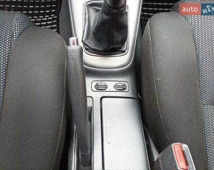 Чорний Тойота Авенсіс, об'ємом двигуна 2 л та пробігом 279 тис. км за 6500 $, фото 12 на Automoto.ua