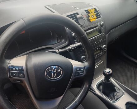 Чорний Тойота Авенсіс, об'ємом двигуна 2 л та пробігом 353 тис. км за 7600 $, фото 2 на Automoto.ua