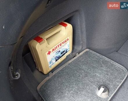 Чорний Тойота Авенсіс, об'ємом двигуна 2 л та пробігом 279 тис. км за 6500 $, фото 25 на Automoto.ua