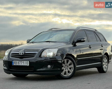 Черный Тойота Авенсис, объемом двигателя 1.8 л и пробегом 243 тыс. км за 7999 $, фото 1 на Automoto.ua