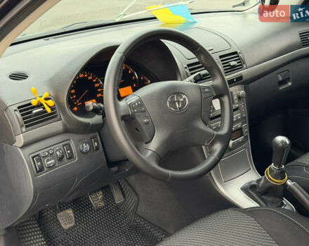 Черный Тойота Авенсис, объемом двигателя 1.8 л и пробегом 243 тыс. км за 7999 $, фото 26 на Automoto.ua